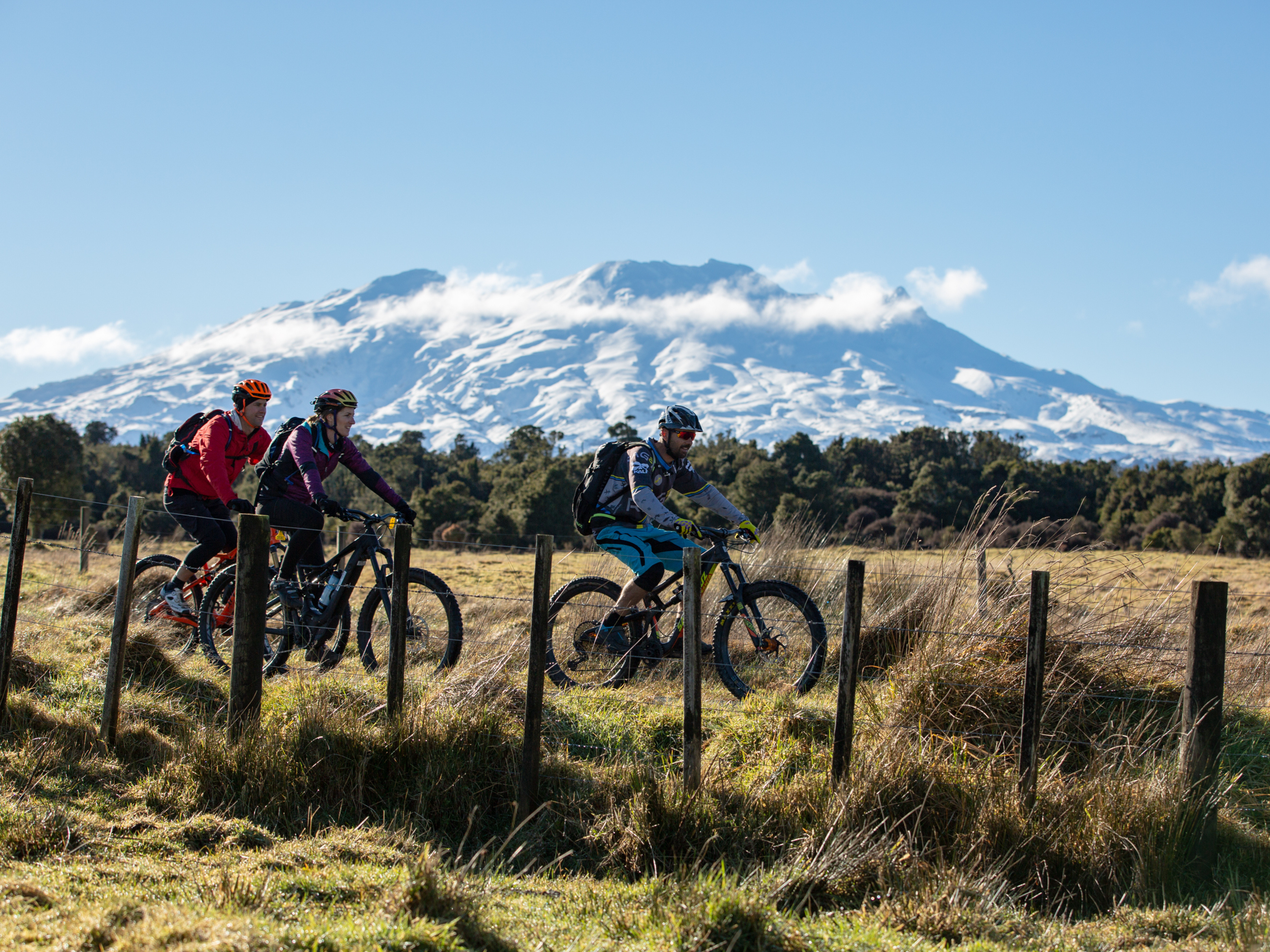 Mountain bikers at the begninning of the Ohakune Old Coach Road.png